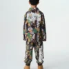 Jachetă Astro Coach pentru copii cu logo Arch Logo și imprimeu camuflaj arbori Jachetă Astro Coach pentru copii cu logo Arch Logo și imprimeu camuflaj arbori
