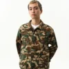 Jachetă de teren Running Dog cu imprimeu camuflaj woodland
