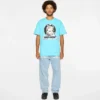 Tricou cu insignă roz