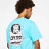 Tricou cu insignă roz