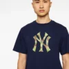 Tricou cu logo-ul New York Yankees în stil Space Camo